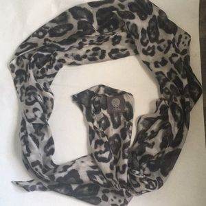 Vince Camuto Scarf
